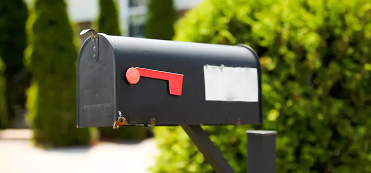 Secure Mailboxes for Packages Vista